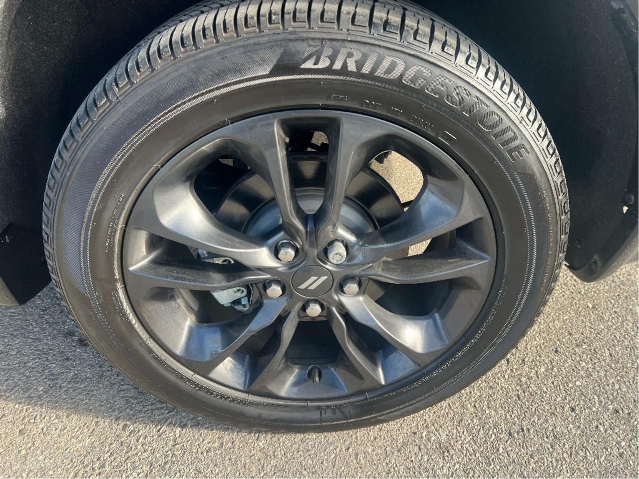 2024 Dodge Durango SXT+ AWD *6,286 KMS!! *BLACKTOP *TOW PACK *7-PASS Photo