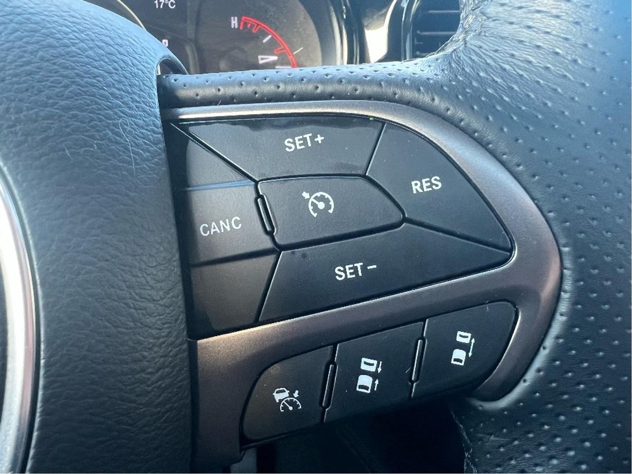 2024 Dodge Durango SXT+ AWD *6,286 KMS!! *BLACKTOP *TOW PACK *7-PASS Photo