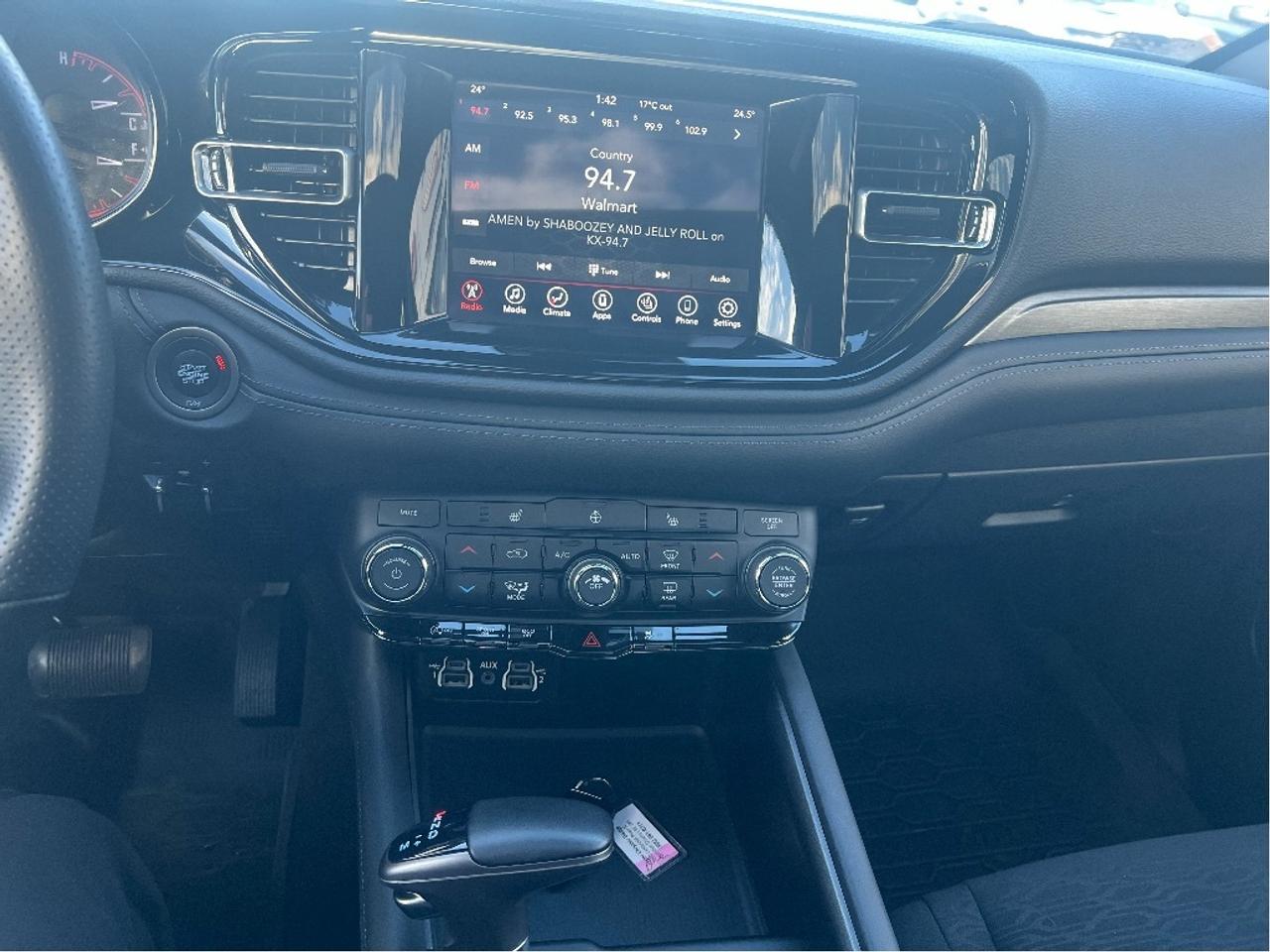 2024 Dodge Durango SXT+ AWD *6,286 KMS!! *BLACKTOP *TOW PACK *7-PASS Photo