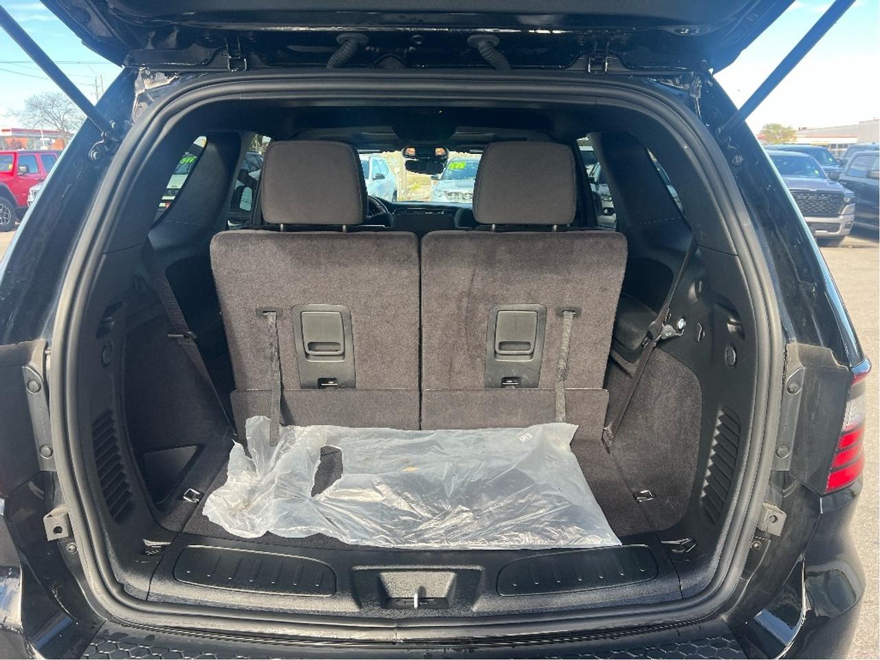 2024 Dodge Durango SXT+ AWD *6,286 KMS!! *BLACKTOP *TOW PACK *7-PASS Photo