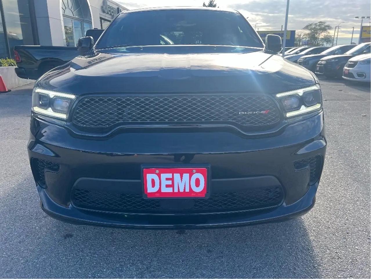 2024 Dodge Durango SXT+ AWD *6,286 KMS!! *BLACKTOP *TOW PACK *7-PASS Photo2