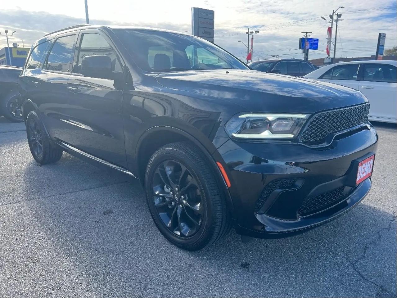 2024 Dodge Durango SXT+ AWD *6,286 KMS!! *BLACKTOP *TOW PACK *7-PASS Photo3