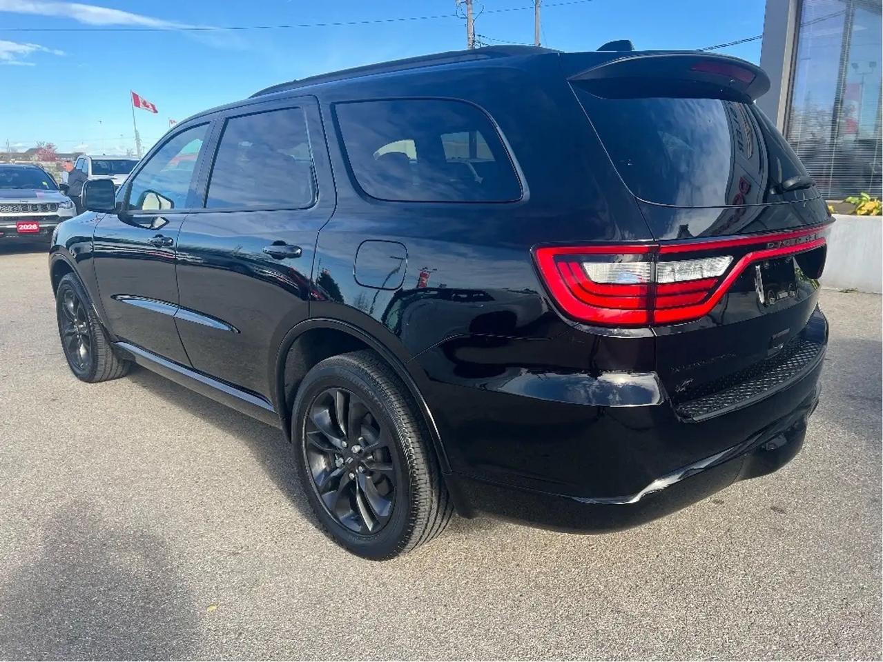 2024 Dodge Durango SXT+ AWD *6,286 KMS!! *BLACKTOP *TOW PACK *7-PASS Photo