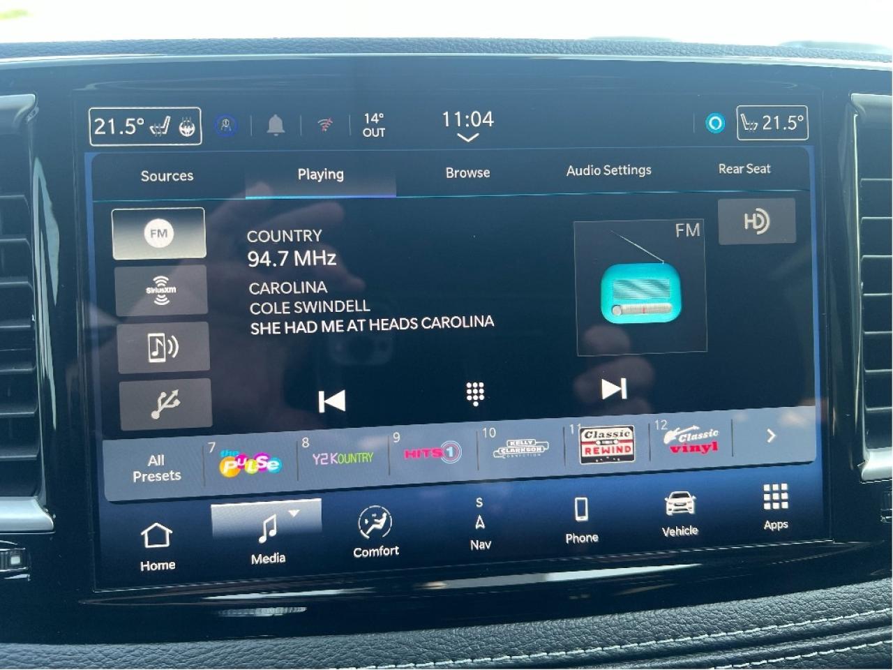 2026 Chrysler Pacifica Select 7-Pass V6 Demonstrator *NAVI *LTHR *LOW KMS Photo