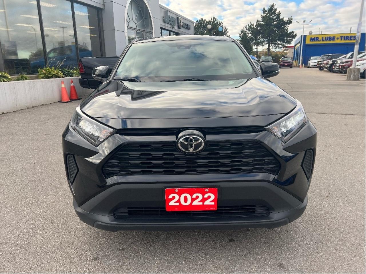 2022 Toyota RAV4 LE AWD *CLEAN CARFAX *HEATED SEATS *SAFETY SENSE Photo2