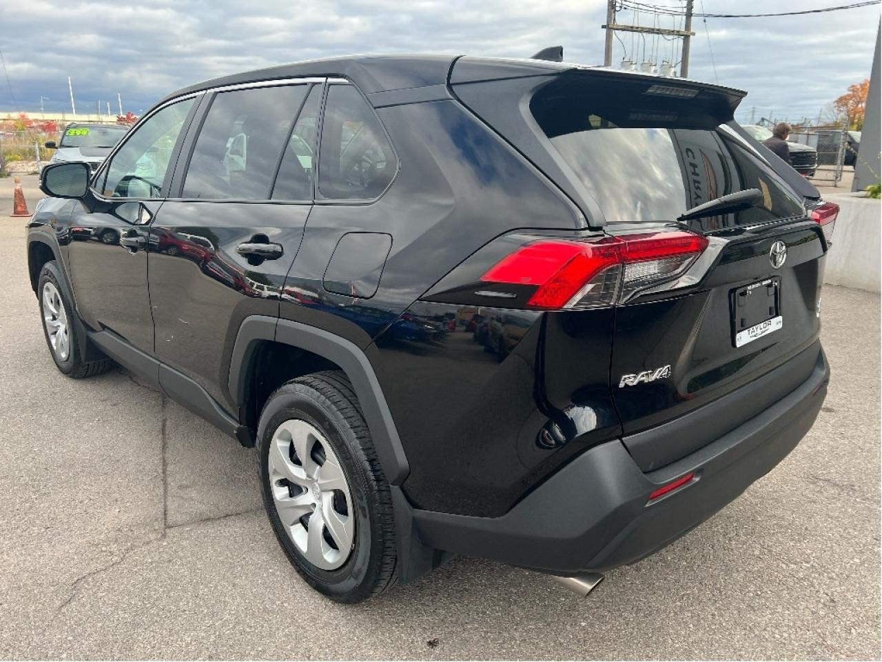 2022 Toyota RAV4 LE AWD *CLEAN CARFAX *HEATED SEATS *SAFETY SENSE Photo