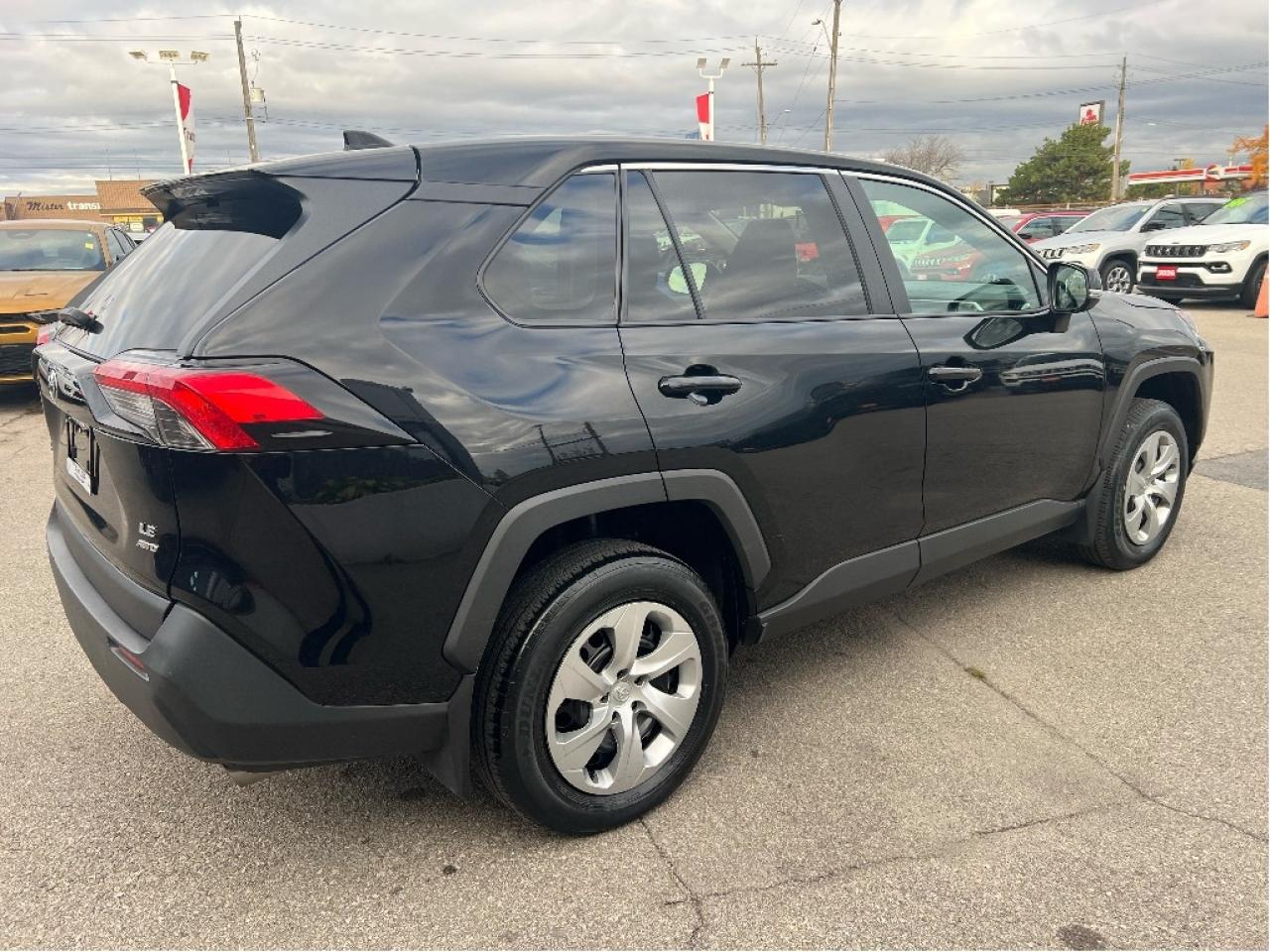 2022 Toyota RAV4 LE AWD *CLEAN CARFAX *HEATED SEATS *SAFETY SENSE Photo