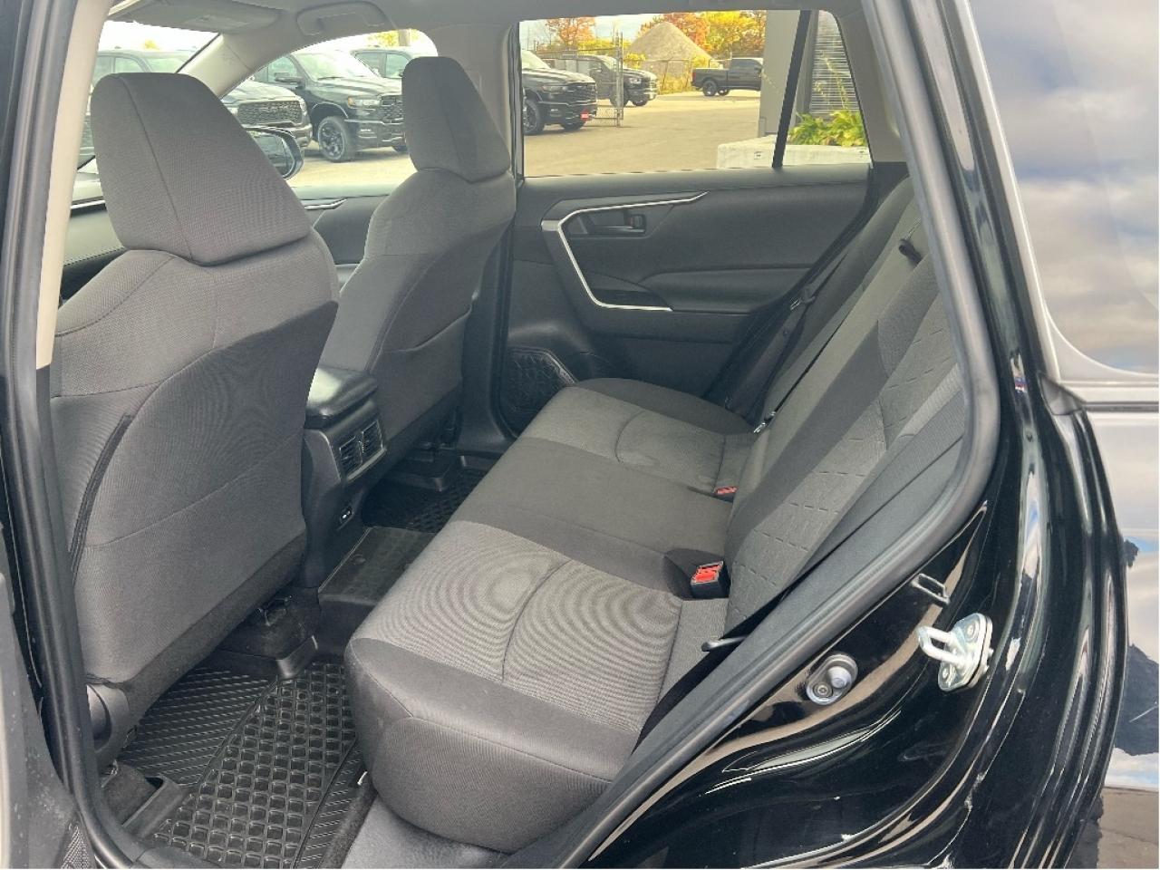 2022 Toyota RAV4 LE AWD *CLEAN CARFAX *HEATED SEATS *SAFETY SENSE Photo