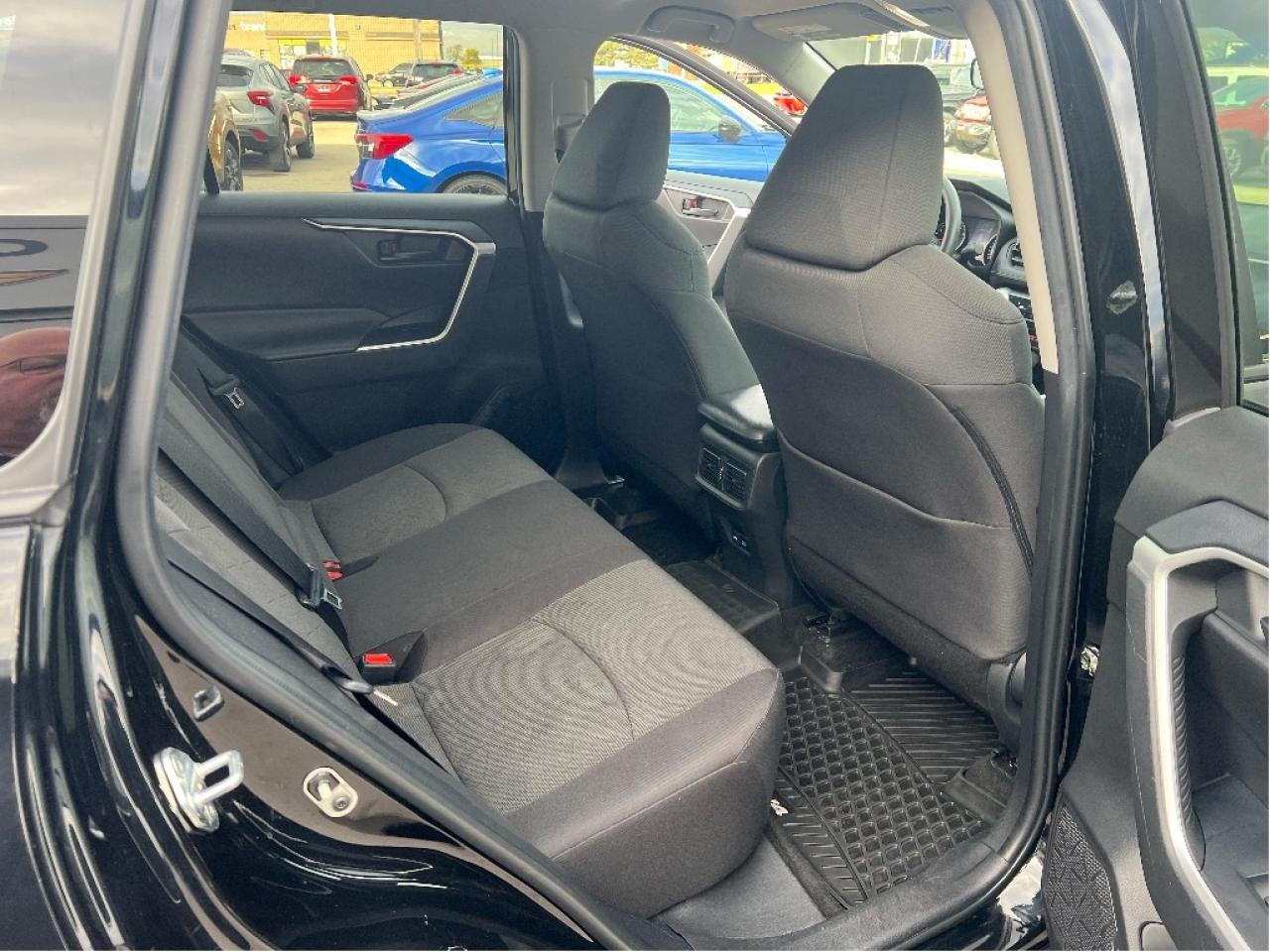 2022 Toyota RAV4 LE AWD *CLEAN CARFAX *HEATED SEATS *SAFETY SENSE Photo