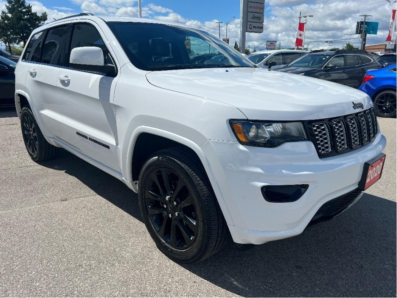 2020 Jeep Grand Cherokee Altitude 4x4 V6 *NAVI *LOW KMS *ONE OWNER Photo3