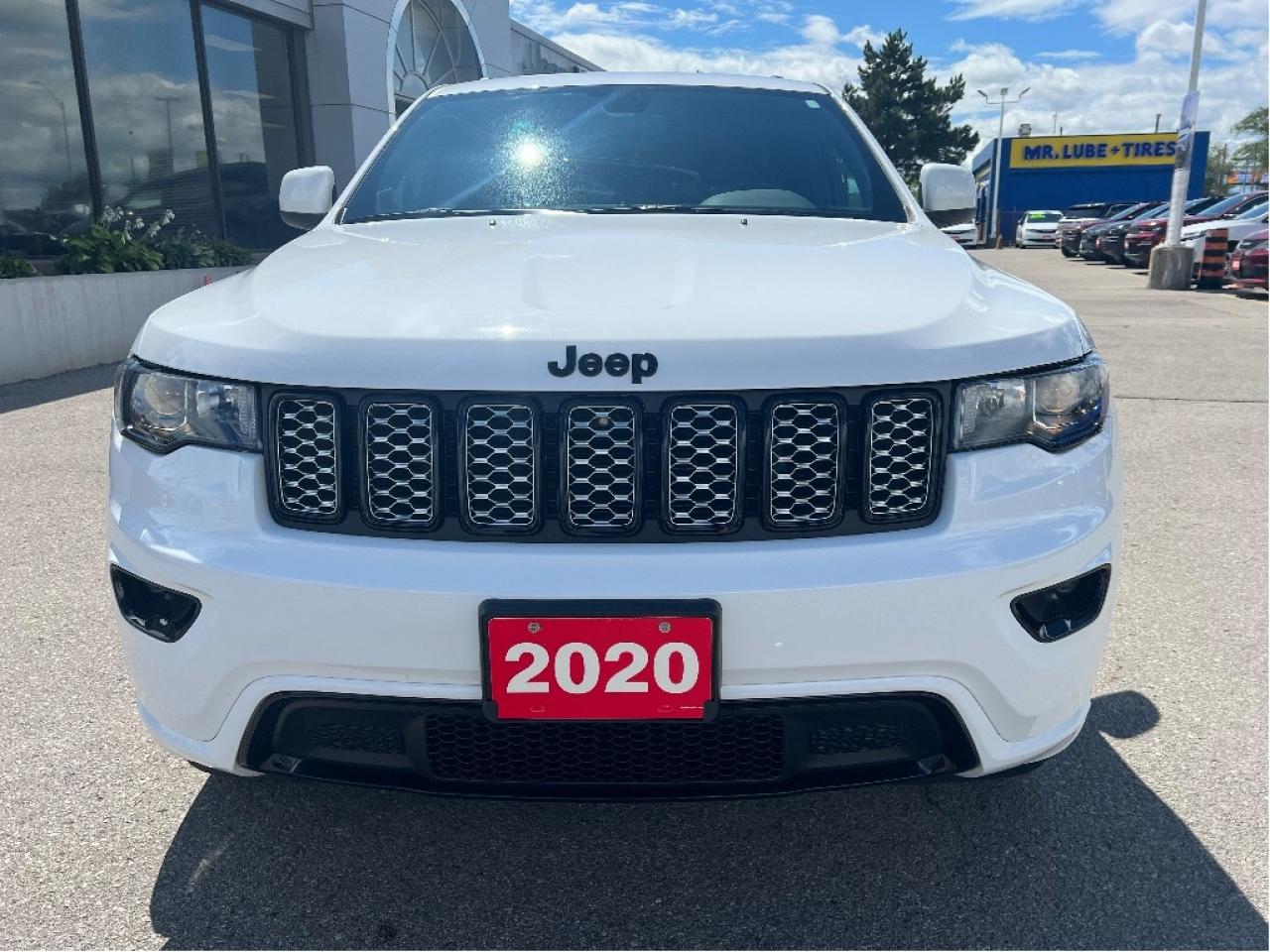 2020 Jeep Grand Cherokee Altitude 4x4 V6 *NAVI *LOW KMS *ONE OWNER Photo2