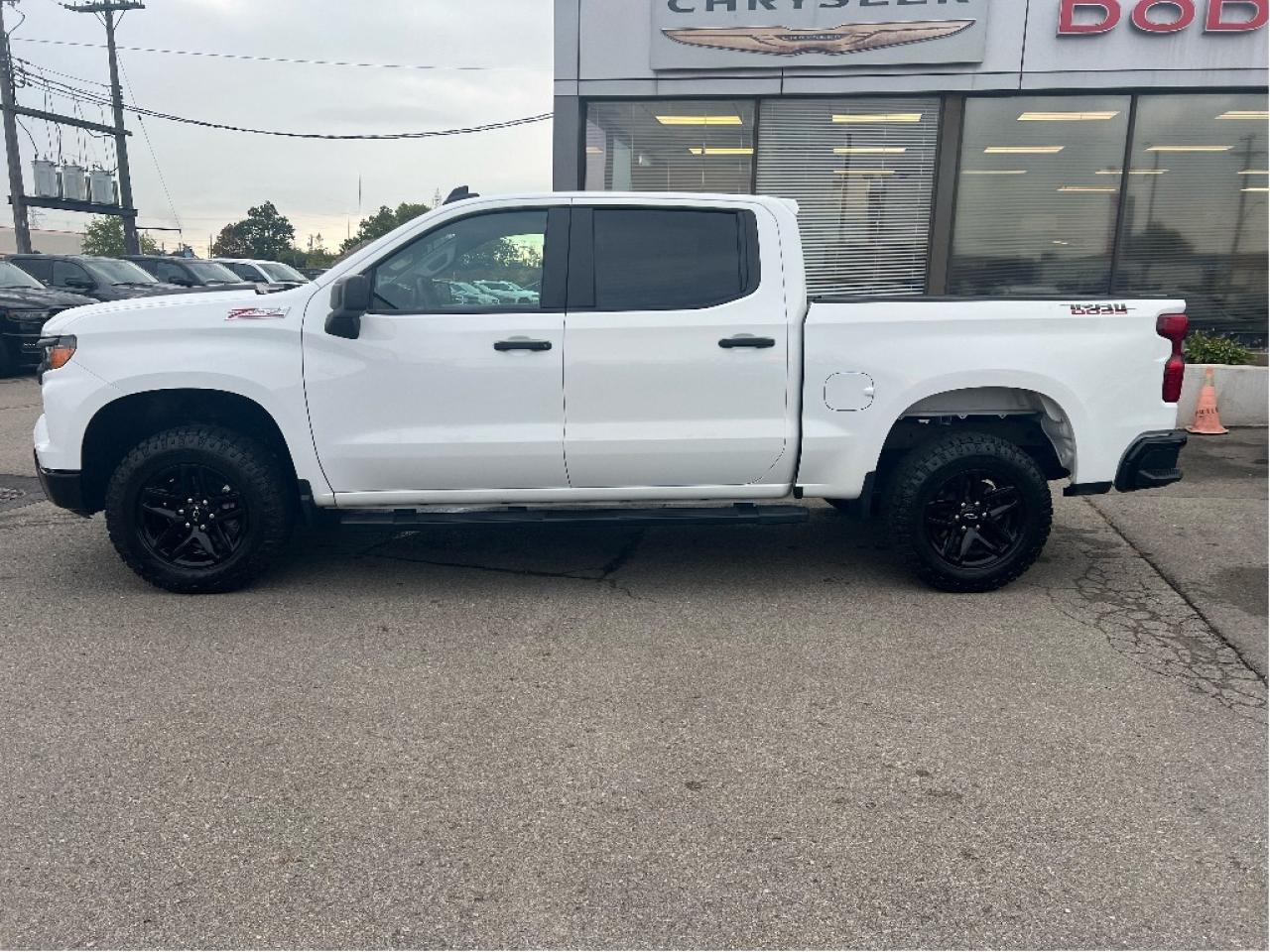 2023 Chevrolet Silverado 1500 Trail Boss Z71 4x4 Crew *LOW KMS *CLEAN CARFAX Photo