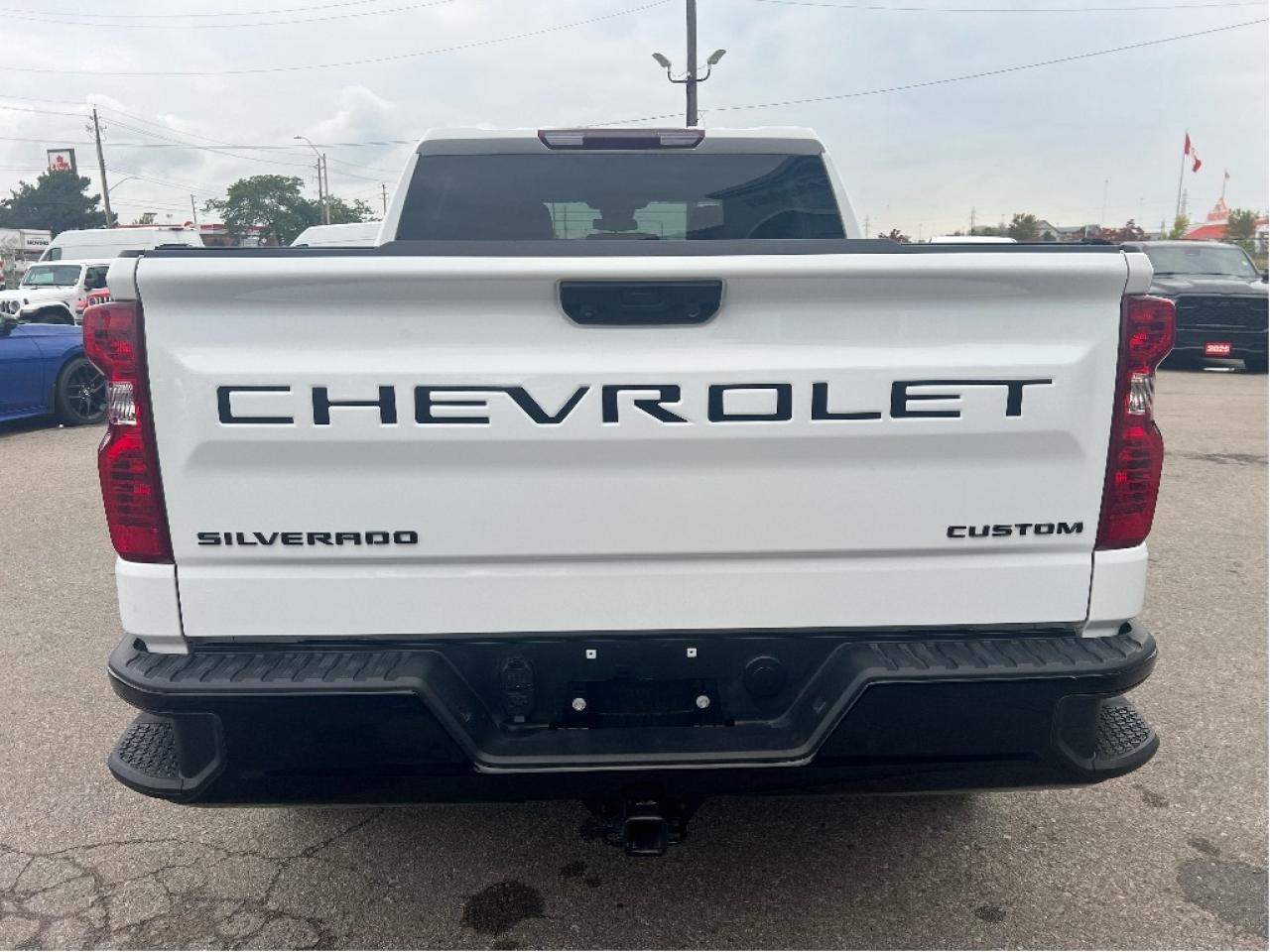 2023 Chevrolet Silverado 1500 Trail Boss Z71 4x4 Crew *LOW KMS *CLEAN CARFAX Photo