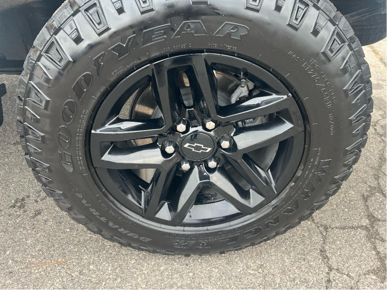 2023 Chevrolet Silverado 1500 Trail Boss Z71 4x4 Crew *LOW KMS *CLEAN CARFAX Photo