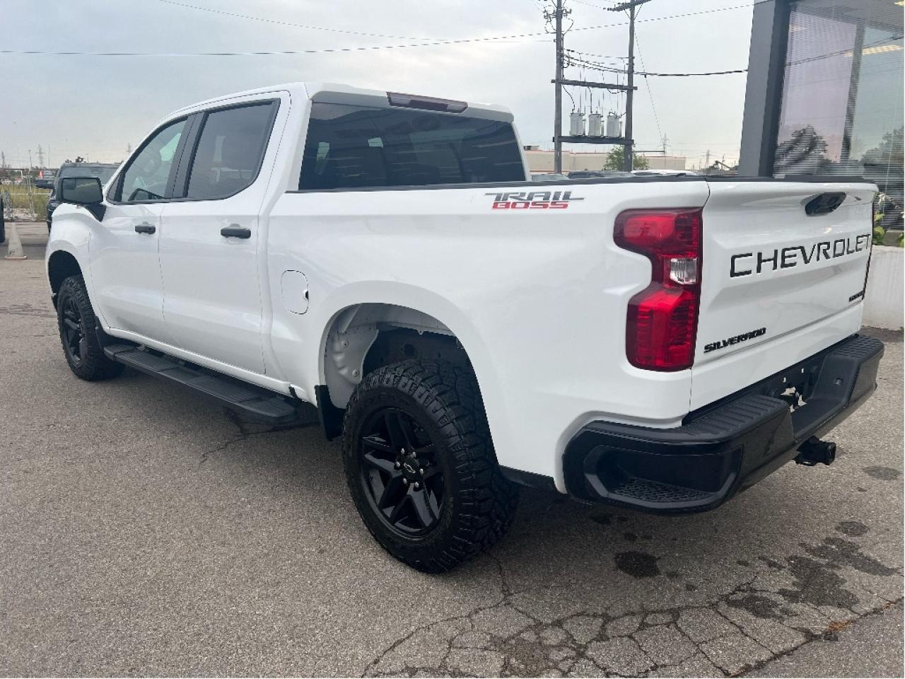2023 Chevrolet Silverado 1500 Trail Boss Z71 4x4 Crew *LOW KMS *CLEAN CARFAX Photo