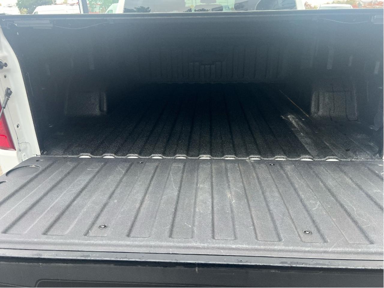 2023 Chevrolet Silverado 1500 Trail Boss Z71 4x4 Crew *LOW KMS *CLEAN CARFAX Photo