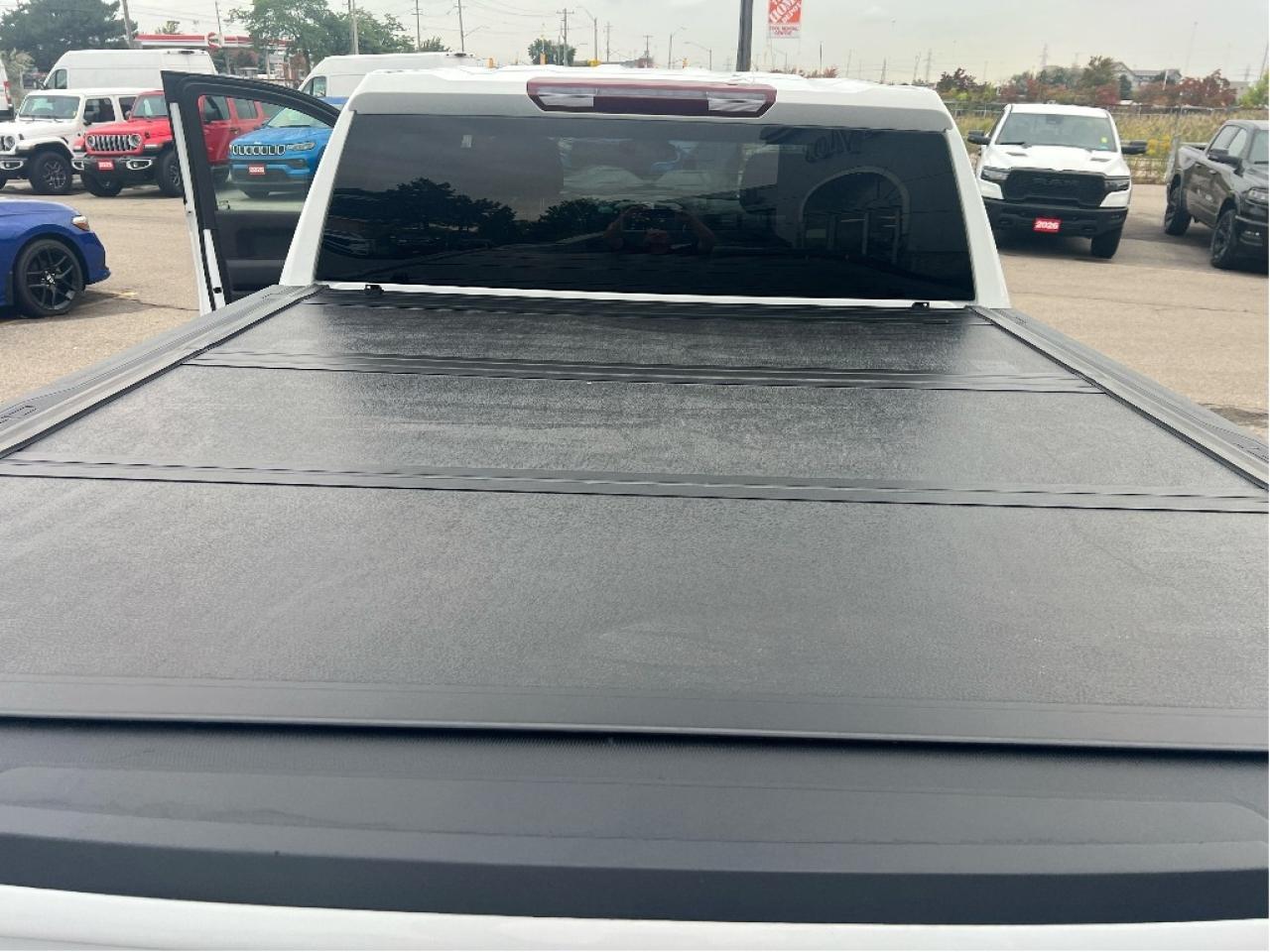 2023 Chevrolet Silverado 1500 Trail Boss Z71 4x4 Crew *LOW KMS *CLEAN CARFAX Photo