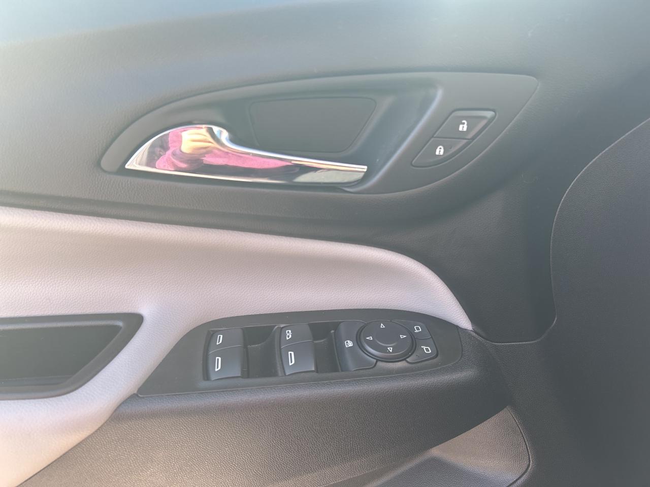 2024 Chevrolet Equinox LS AWD *PWR SEAT *REMOTE START *INC SNOW TIRES Photo