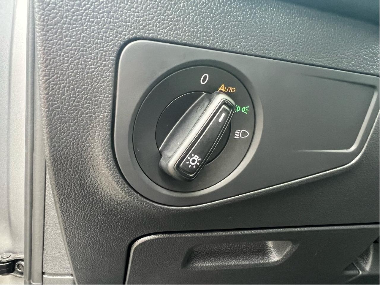 2024 Volkswagen Tiguan Trendline 4MOTION *SAFETY SUITE *CLEAN CARFAX Photo