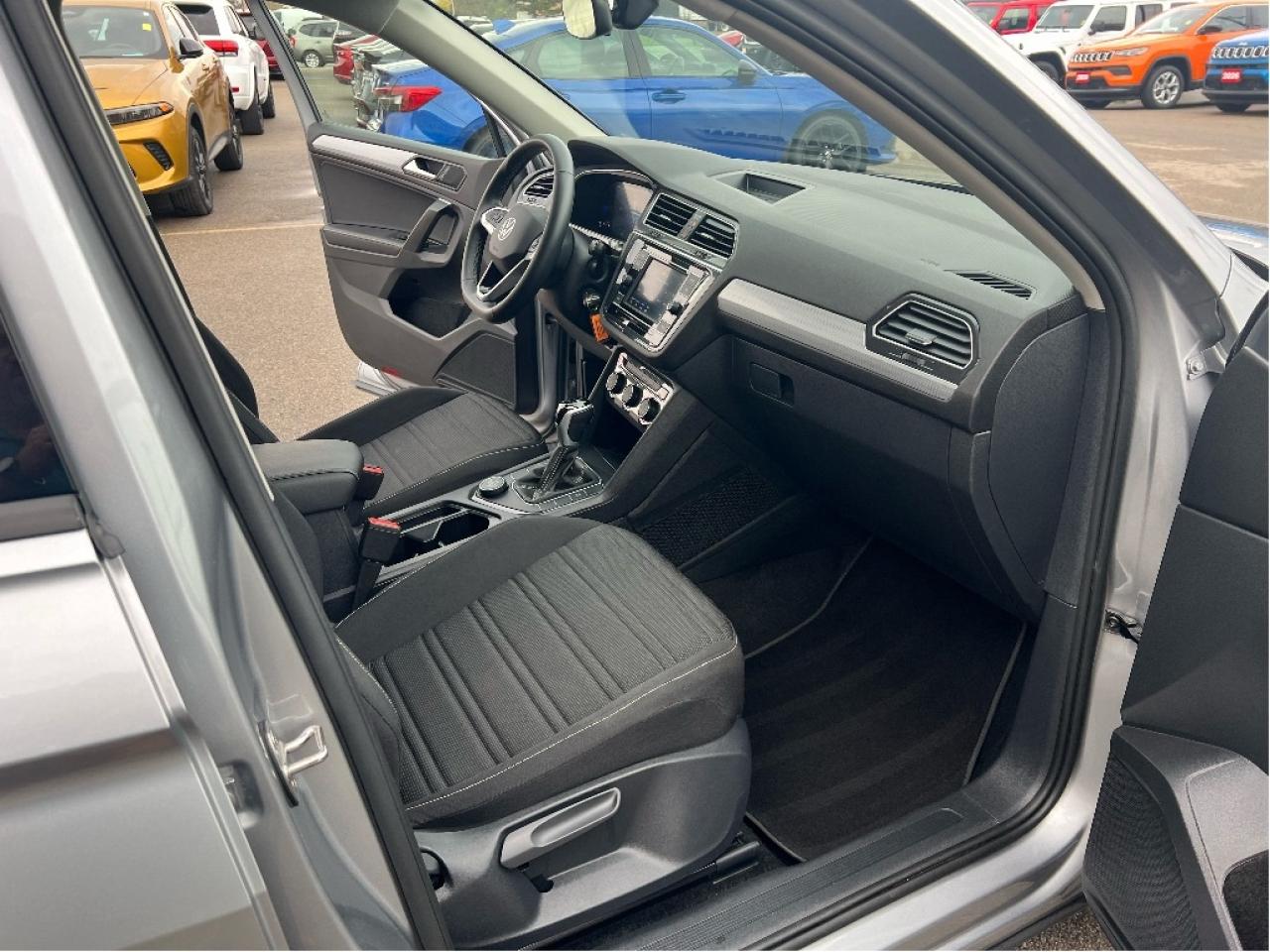 2024 Volkswagen Tiguan Trendline 4MOTION *SAFETY SUITE *CLEAN CARFAX Photo