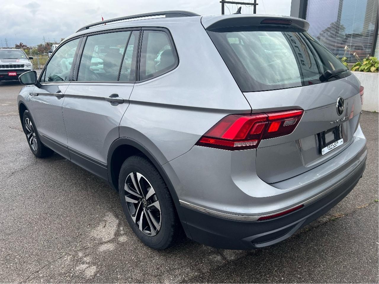 2024 Volkswagen Tiguan Trendline 4MOTION *SAFETY SUITE *CLEAN CARFAX Photo