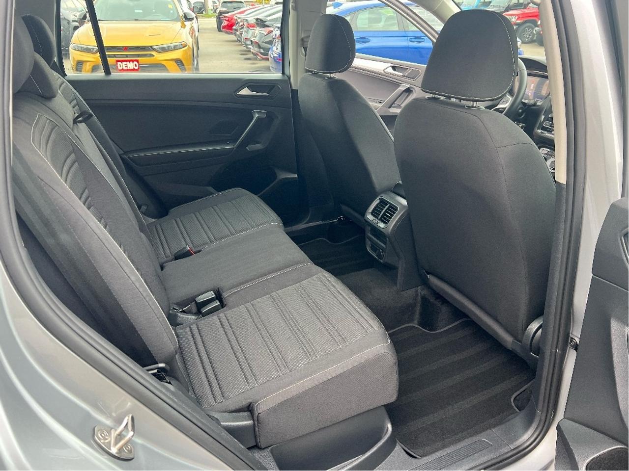 2024 Volkswagen Tiguan Trendline 4MOTION *SAFETY SUITE *CLEAN CARFAX Photo