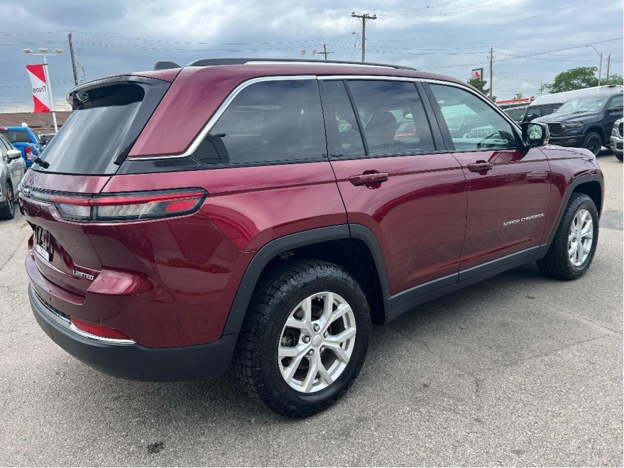 2023 Jeep Grand Cherokee Limited 4x4 *POWER SEATS *NAVIGATION *SAFETY Photo