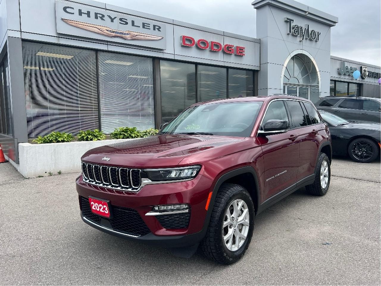 2023 Jeep Grand Cherokee Limited 4x4 *POWER SEATS *NAVIGATION *SAFETY Photo