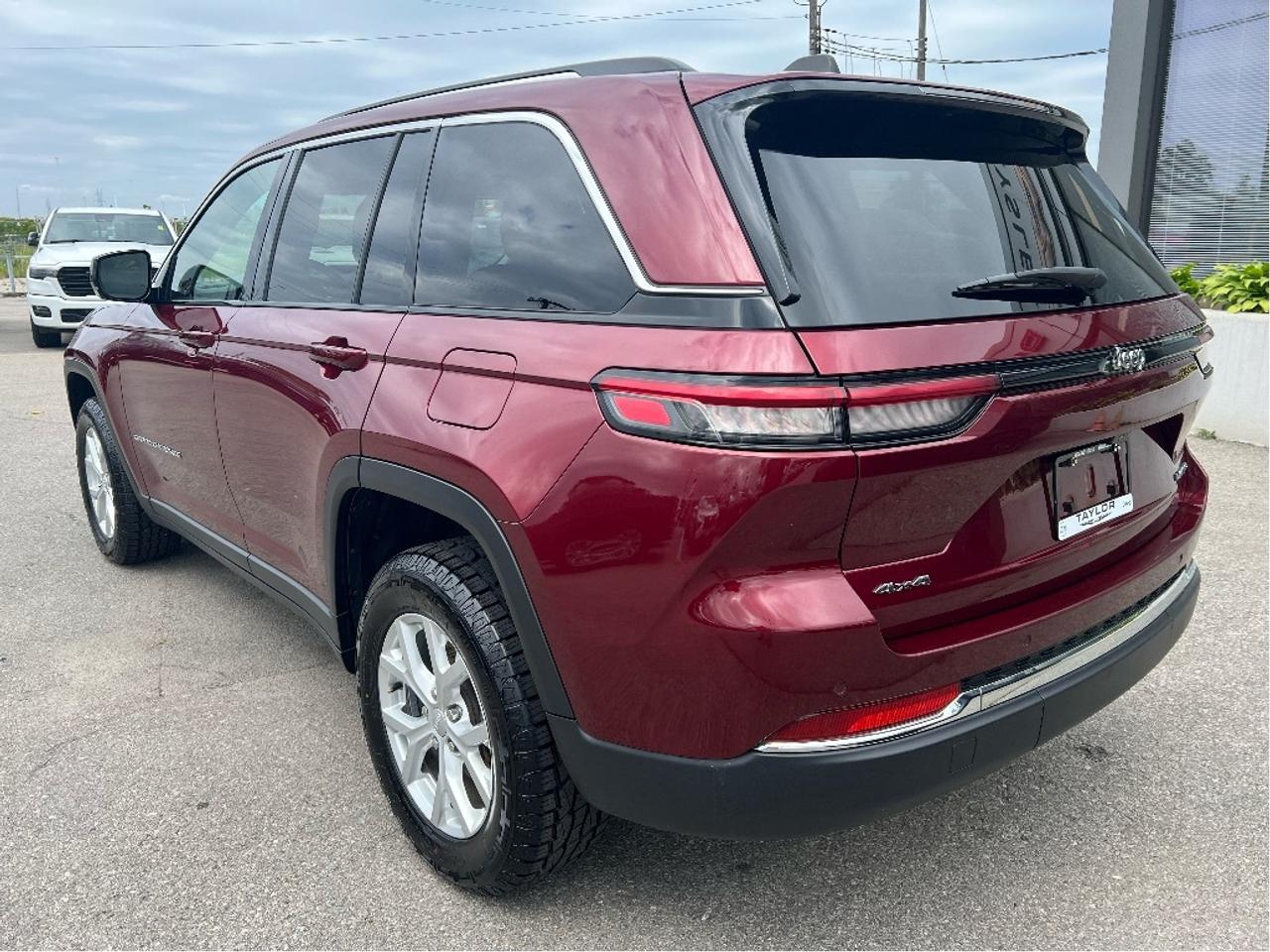 2023 Jeep Grand Cherokee Limited 4x4 *POWER SEATS *NAVIGATION *SAFETY Photo