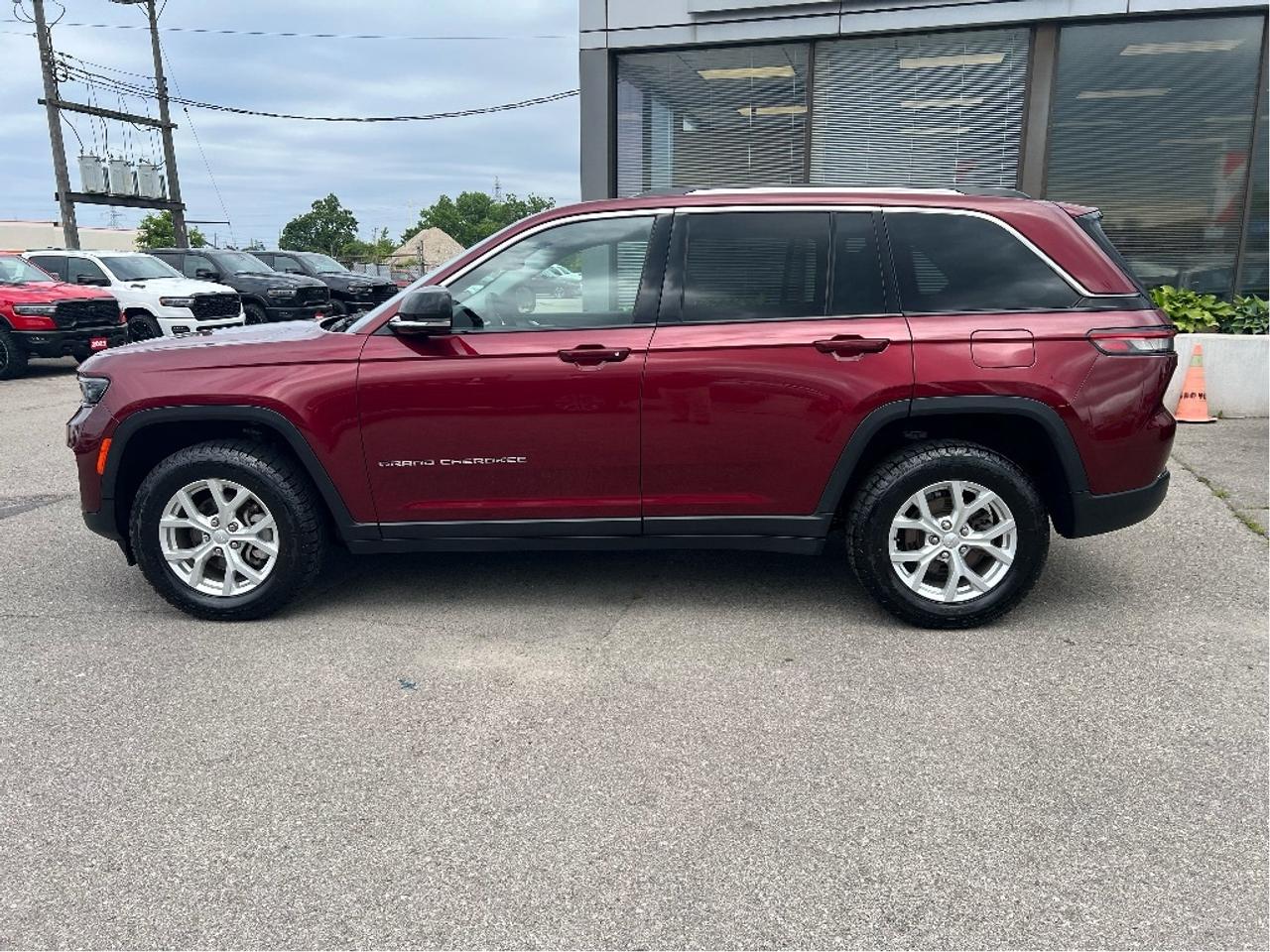 2023 Jeep Grand Cherokee Limited 4x4 *POWER SEATS *NAVIGATION *SAFETY Photo