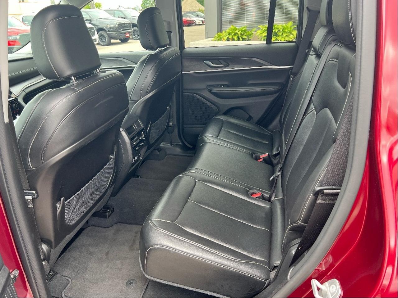 2023 Jeep Grand Cherokee Limited 4x4 *POWER SEATS *NAVIGATION *SAFETY Photo