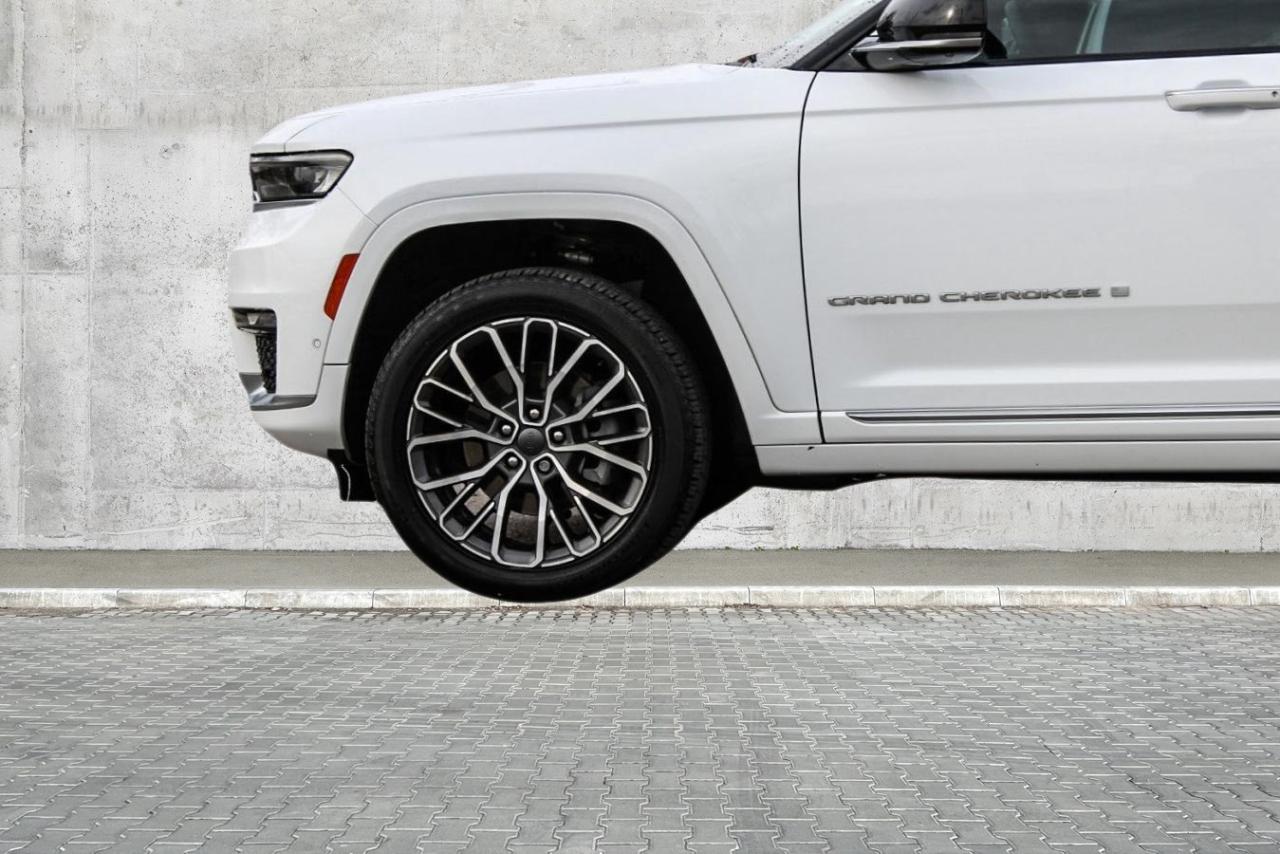 2024 Jeep Grand Cherokee L Summit Reserve 4x4 Photo