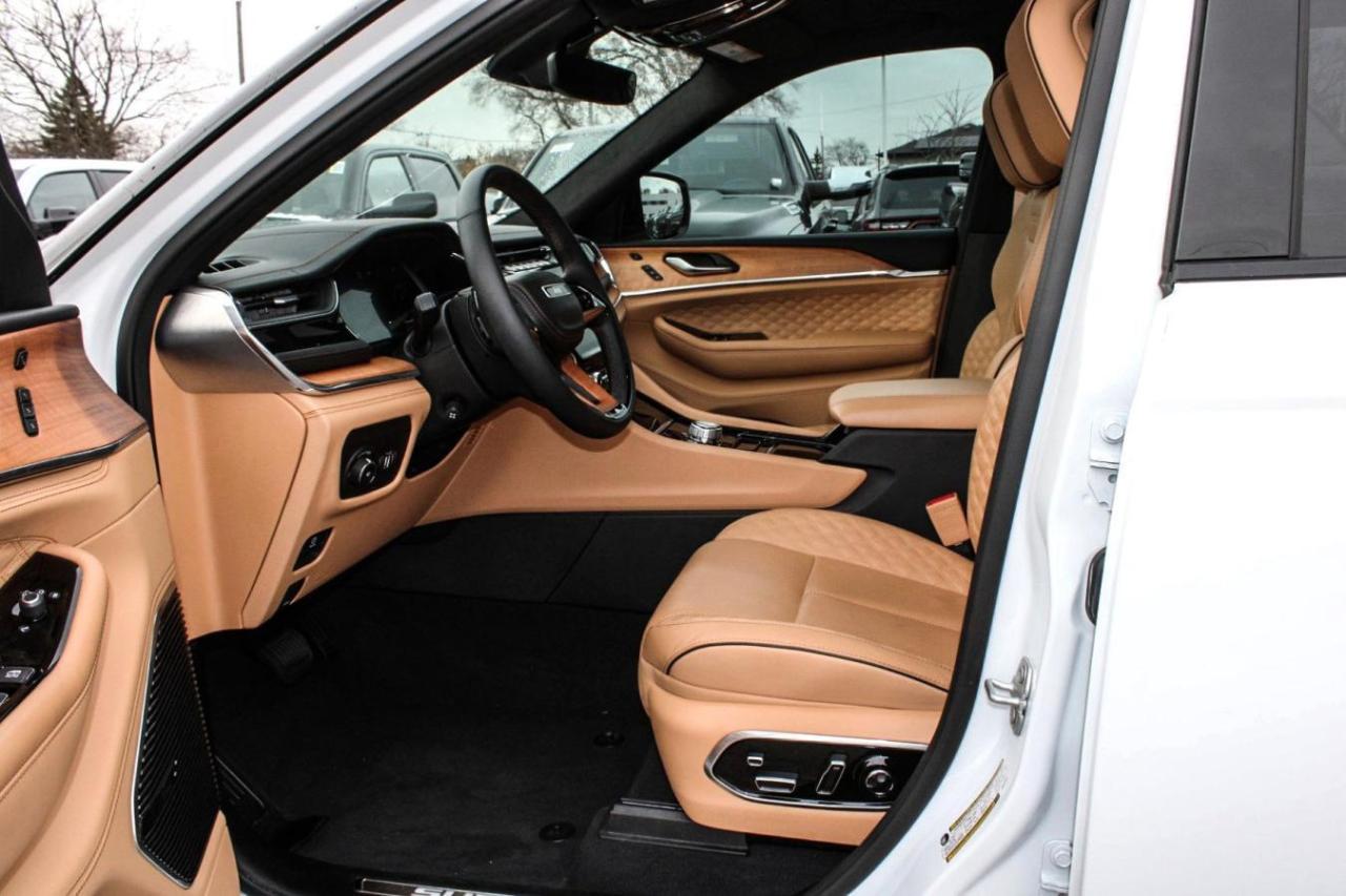 2024 Jeep Grand Cherokee L Summit Reserve 4x4 Photo