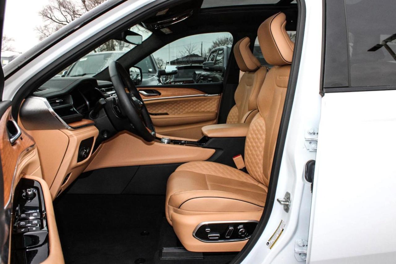 2024 Jeep Grand Cherokee L Summit Reserve 4x4 Photo