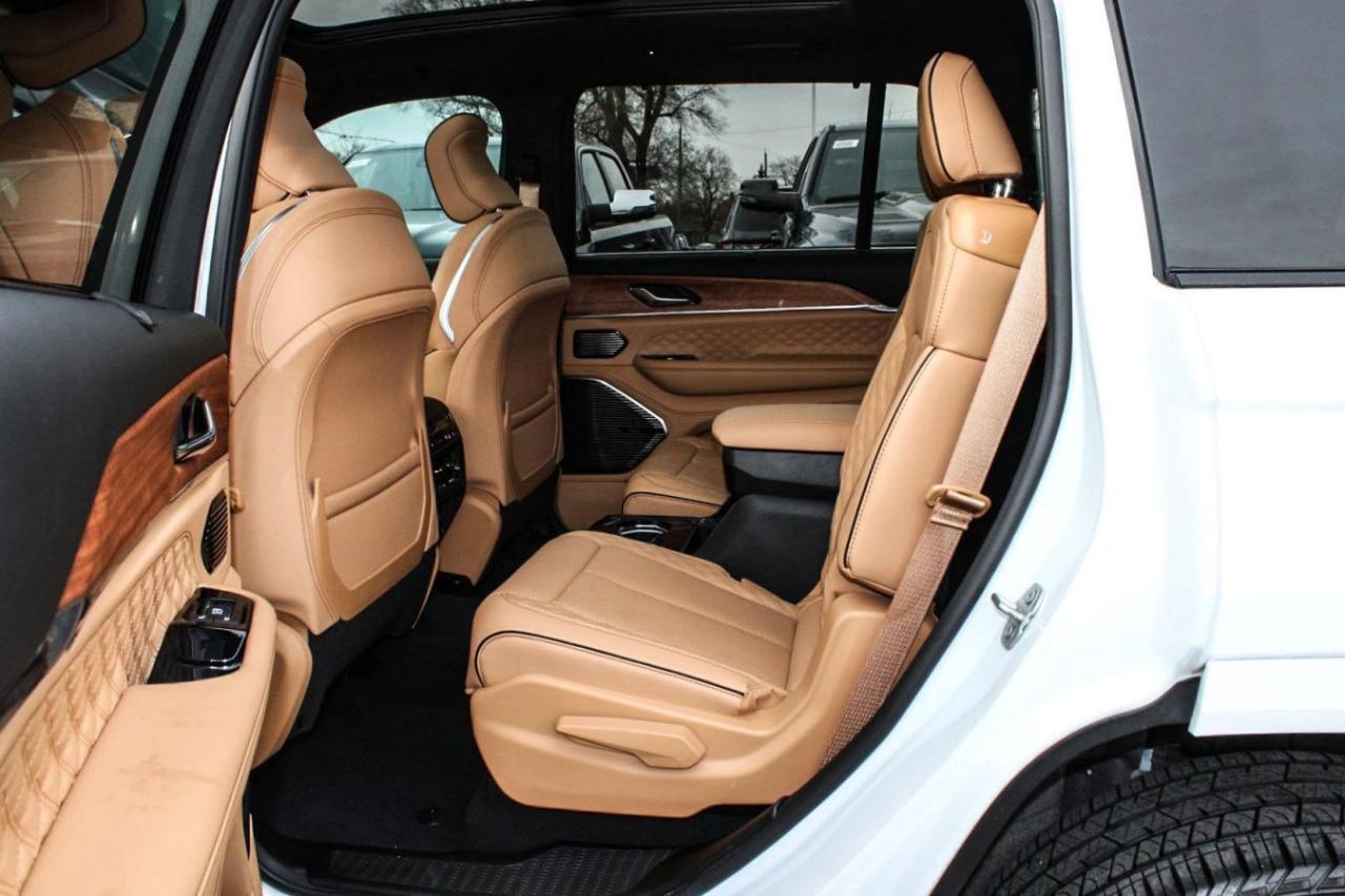 2024 Jeep Grand Cherokee L Summit Reserve 4x4 Photo