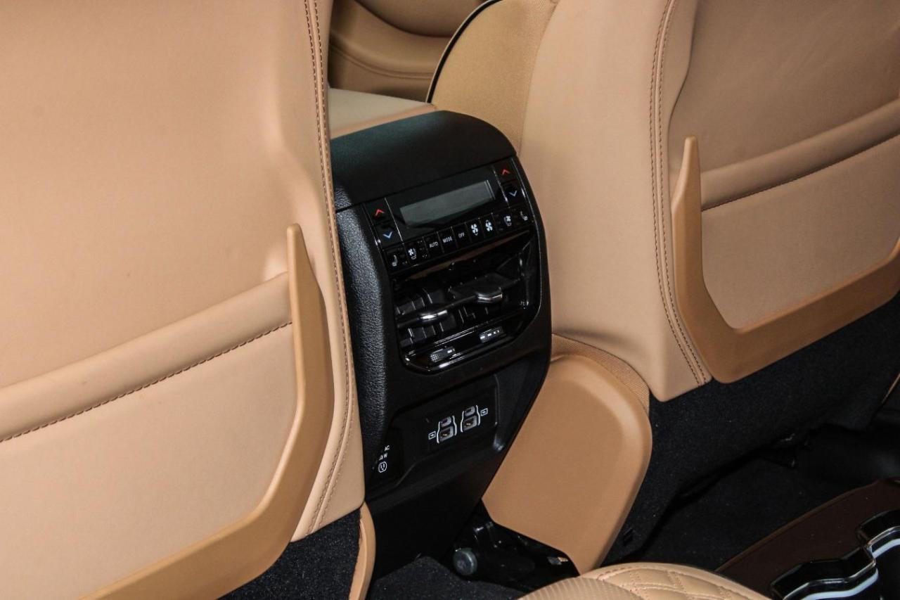 2024 Jeep Grand Cherokee L Summit Reserve 4x4 Photo