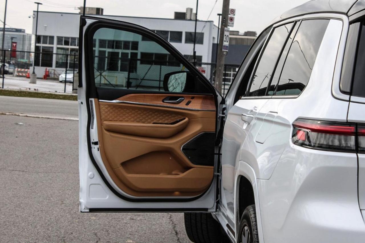 2024 Jeep Grand Cherokee L Summit Reserve 4x4 Photo