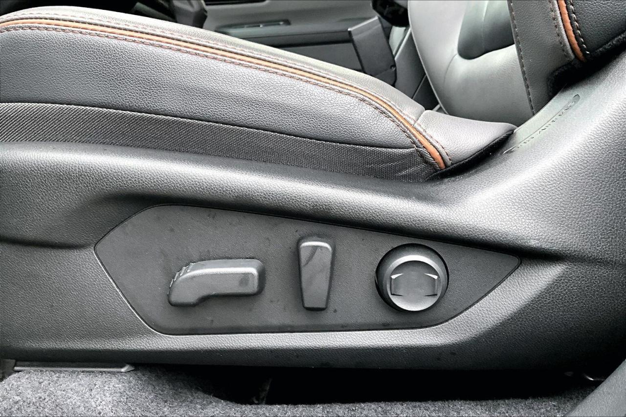 2025 Subaru Forester SPORT AWD   SUNROOF   HEATED SEATS   3.99% RATES Photo