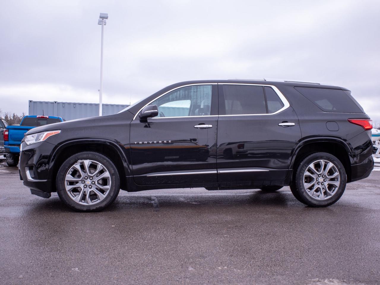 2021 Chevrolet Traverse Premier- Heated & Ventilated Front Seats Photo