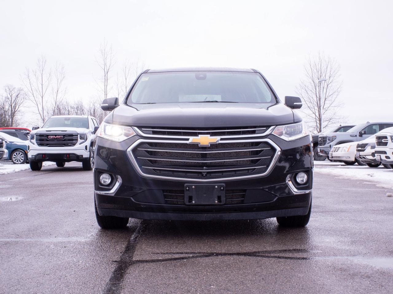 2021 Chevrolet Traverse Premier- Heated & Ventilated Front Seats Photo