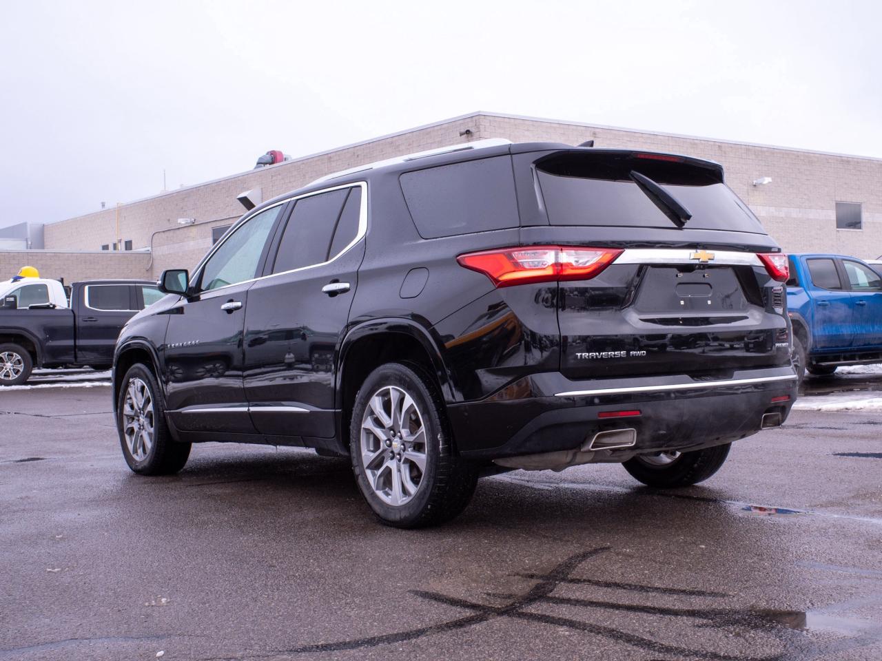 2021 Chevrolet Traverse Premier- Heated & Ventilated Front Seats Photo