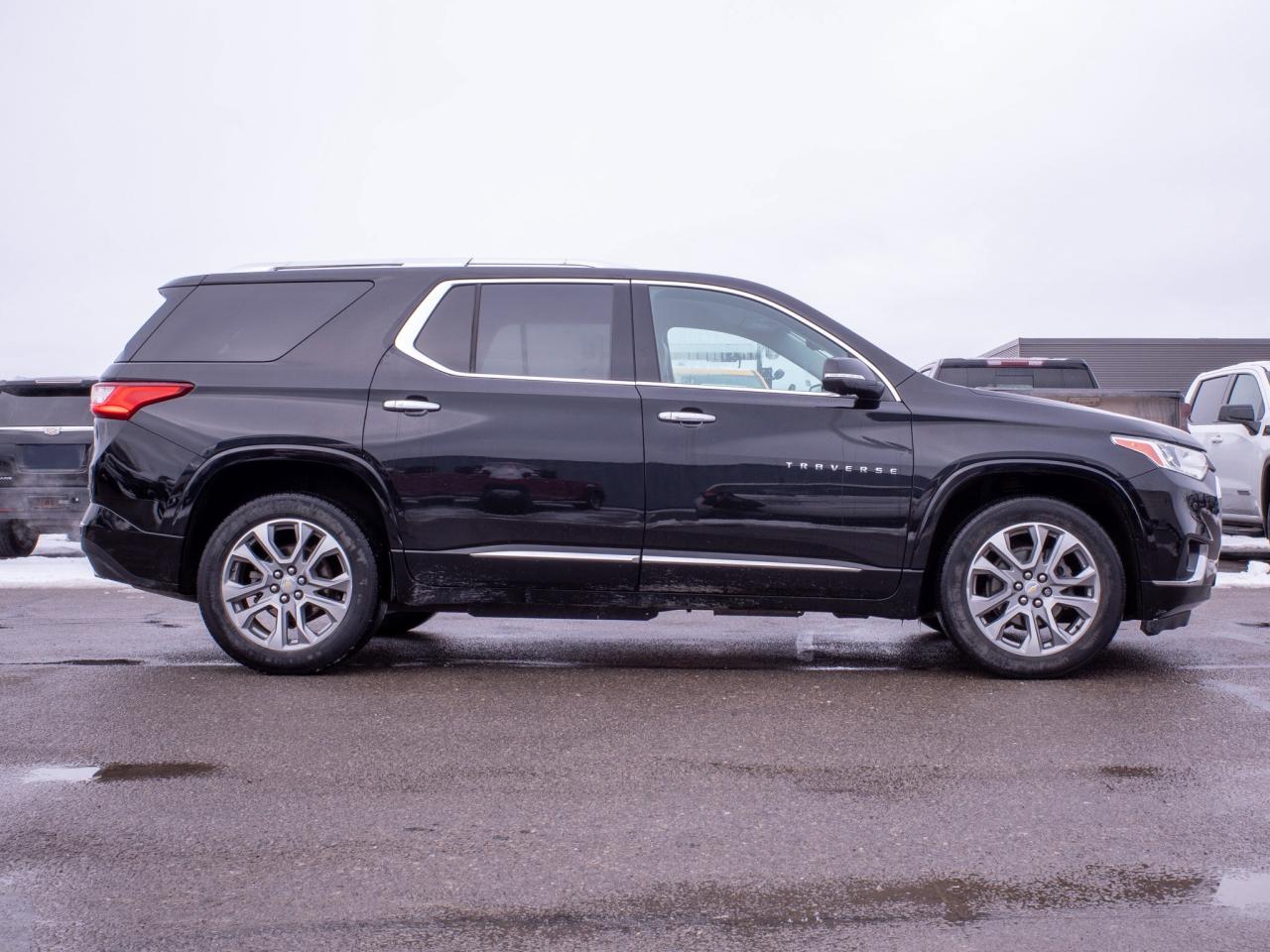2021 Chevrolet Traverse Premier- Heated & Ventilated Front Seats Photo
