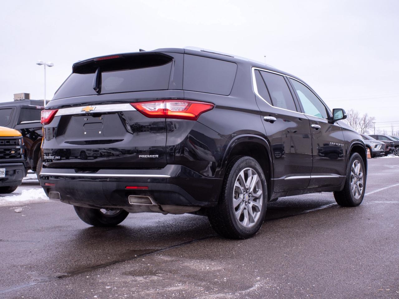 2021 Chevrolet Traverse Premier- Heated & Ventilated Front Seats Photo