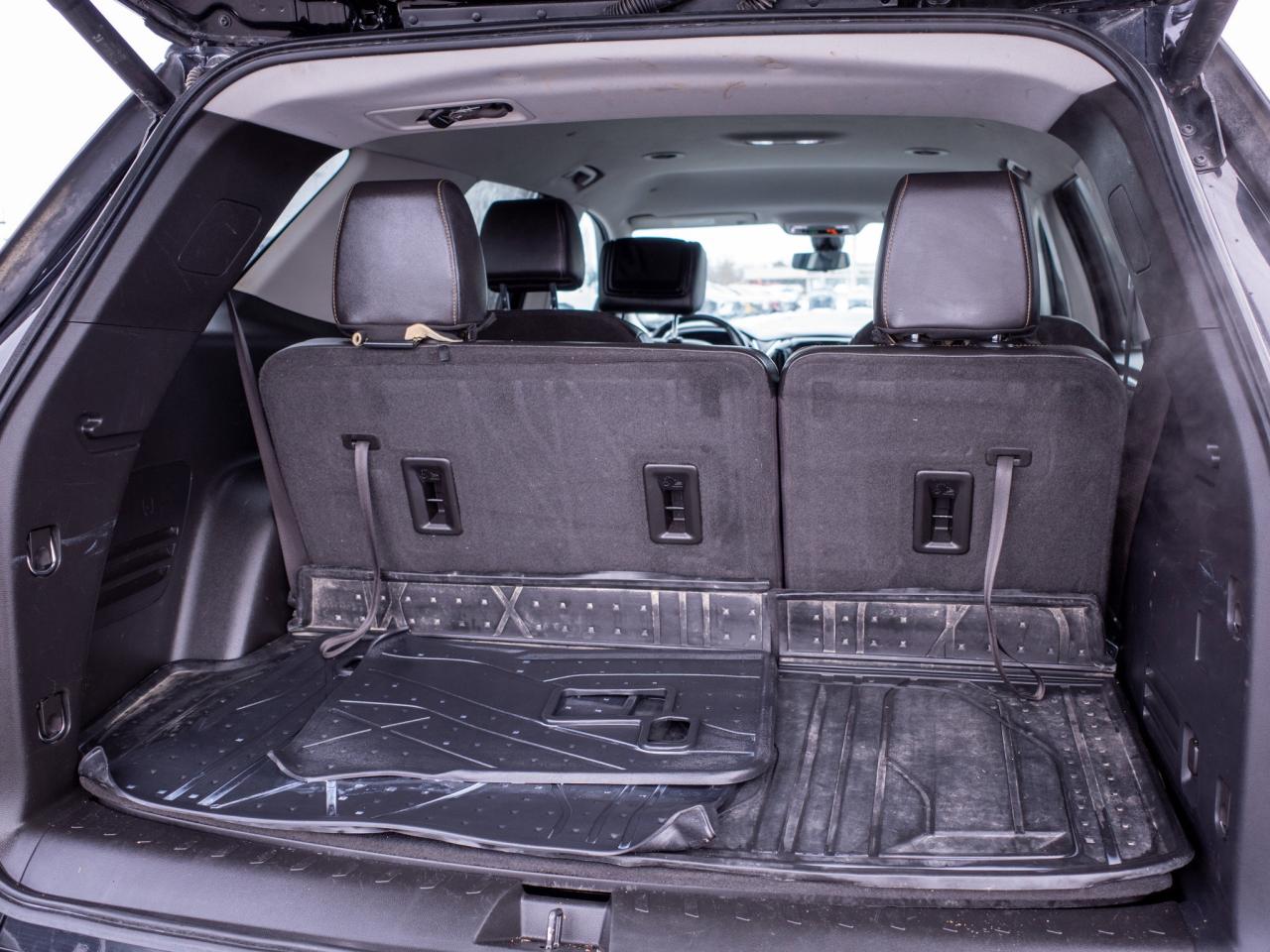 2021 Chevrolet Traverse Premier- Heated & Ventilated Front Seats Photo