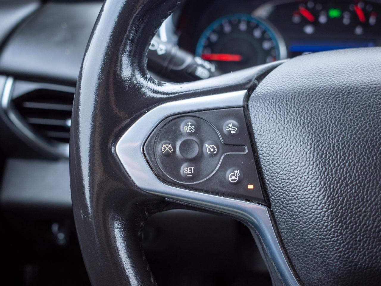 2021 Chevrolet Traverse Premier- Heated & Ventilated Front Seats Photo