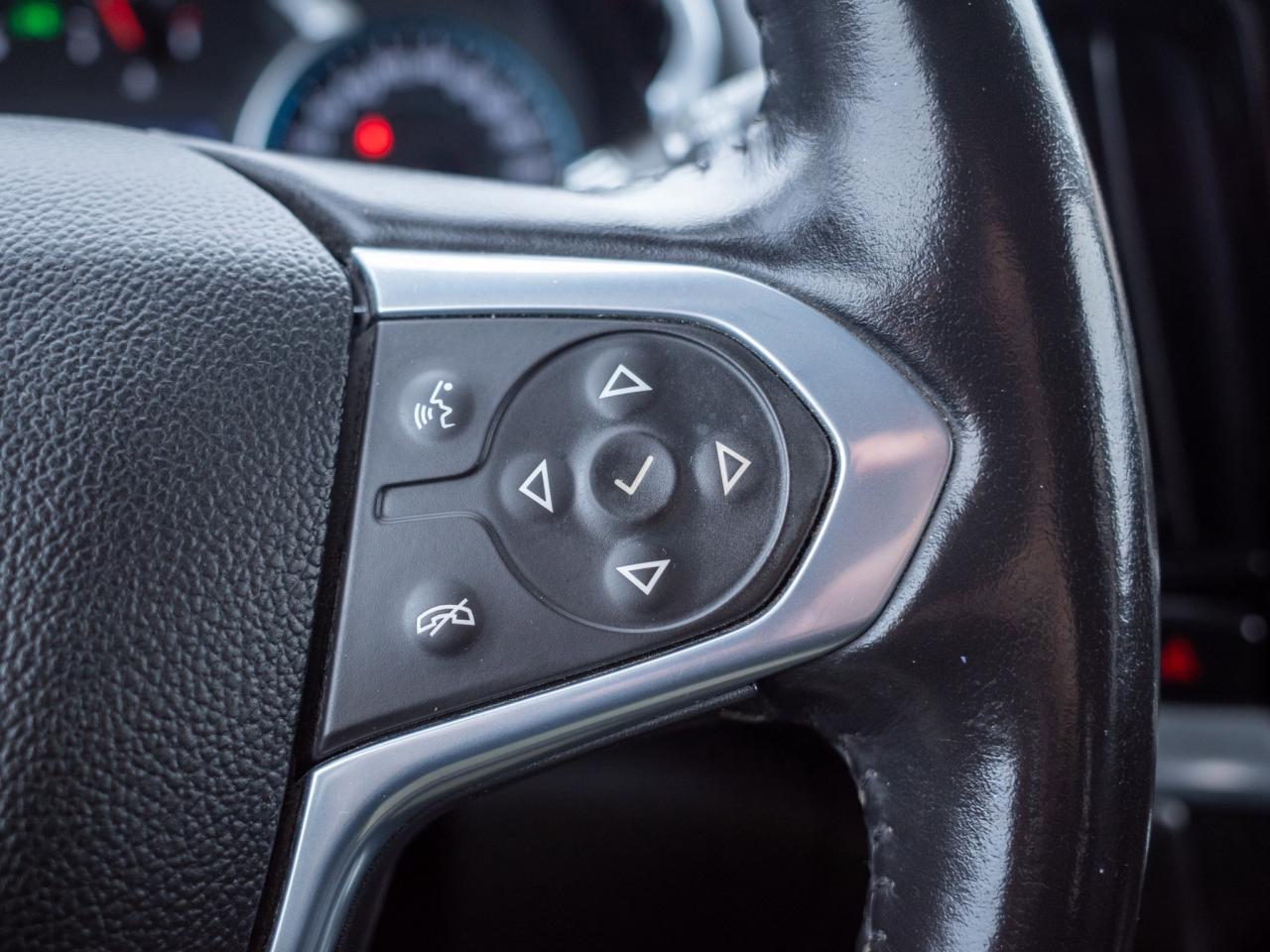 2021 Chevrolet Traverse Premier- Heated & Ventilated Front Seats Photo