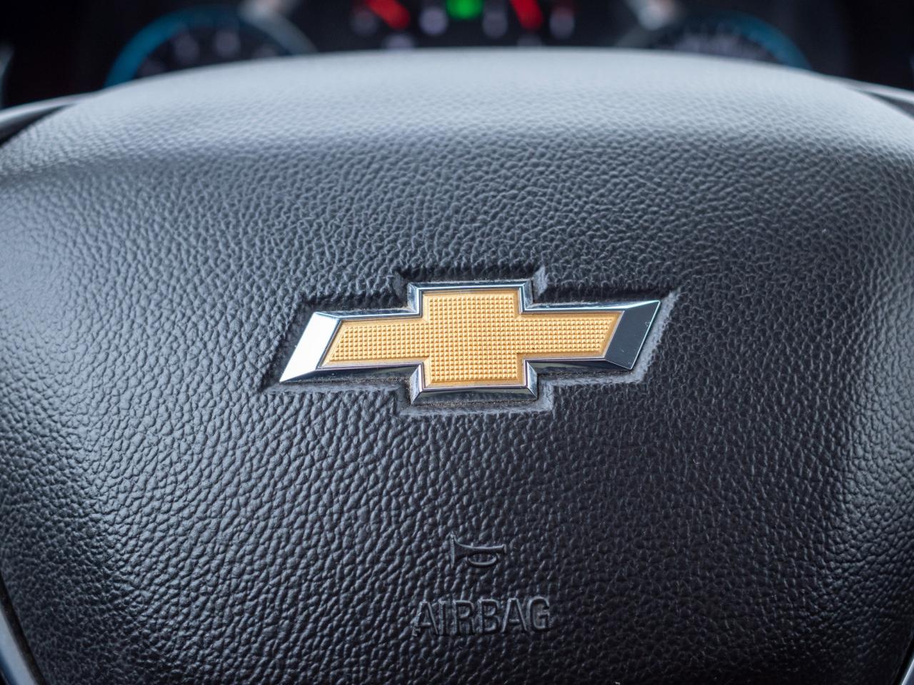 2021 Chevrolet Traverse Premier- Heated & Ventilated Front Seats Photo