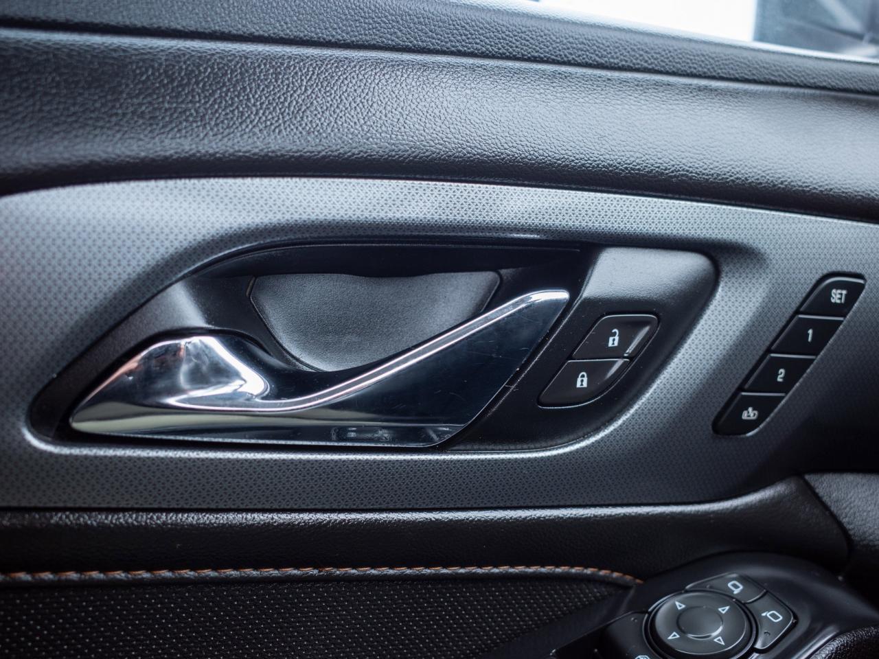 2021 Chevrolet Traverse Premier- Heated & Ventilated Front Seats Photo