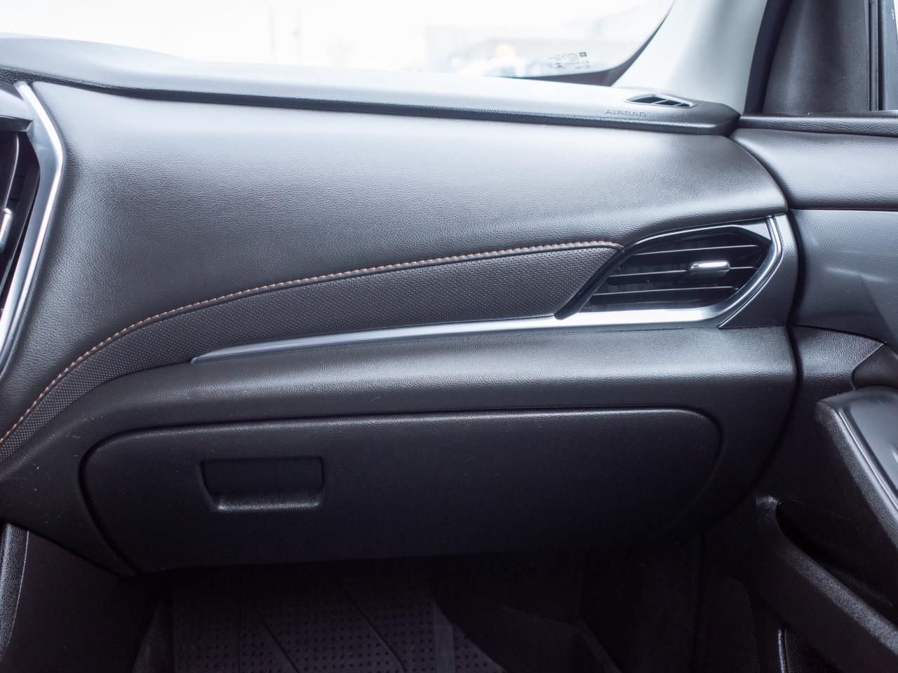 2021 Chevrolet Traverse Premier- Heated & Ventilated Front Seats Photo