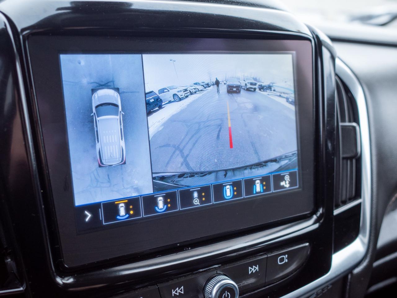 2021 Chevrolet Traverse Premier- Heated & Ventilated Front Seats Photo